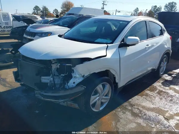 3CZRU5H59KM718035 2019 HONDA HR-V - Image 2