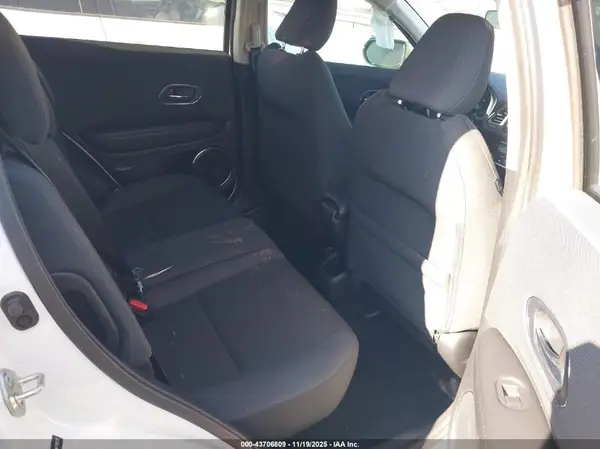 3CZRU5H59KM718035 2019 HONDA HR-V - Image 8
