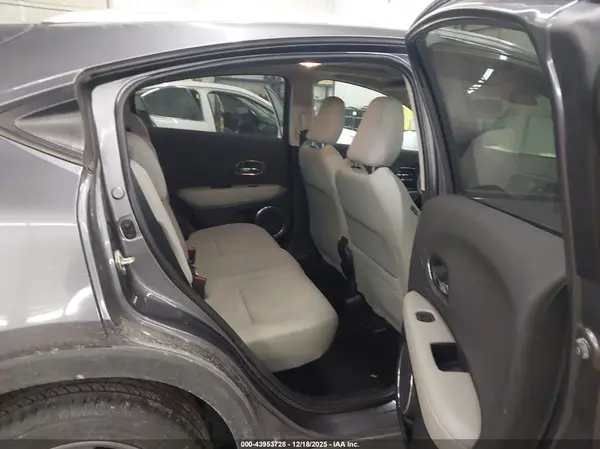 3CZRU5H59KM725387 2019 HONDA HR-V - Image 8