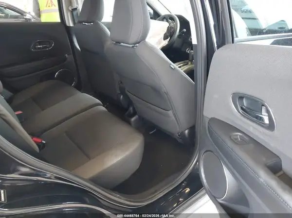 3CZRU5H59KM727995 2019 HONDA HR-V - Image 8