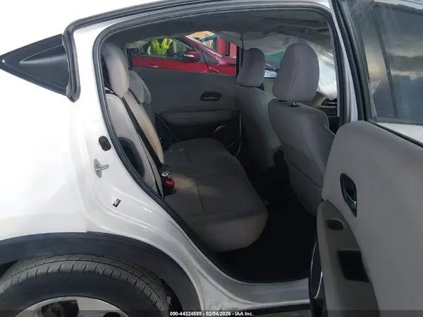 3CZRU5H5XGM708427 2016 HONDA HR-V - Image 8