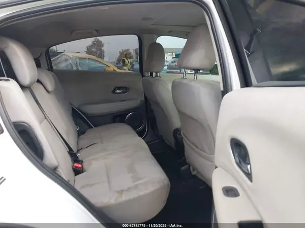 3CZRU5H5XGM708945 2016 HONDA HR-V - Image 8
