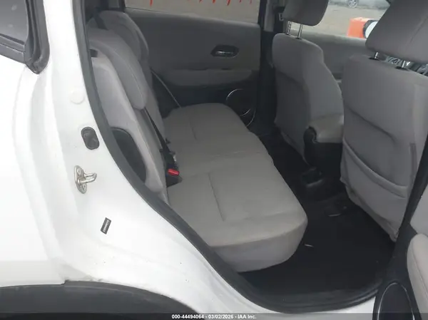3CZRU5H5XGM747261 2016 HONDA HR-V - Image 8