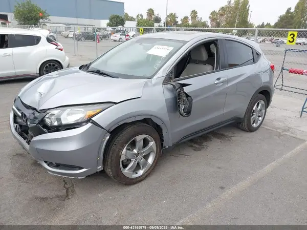 3CZRU5H5XHG706256 2017 HONDA HR-V - Image 2