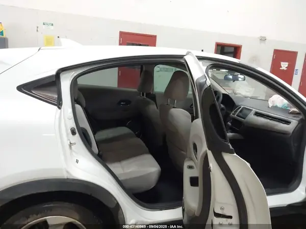 3CZRU5H5XHM701687 2017 HONDA HR-V - Image 8