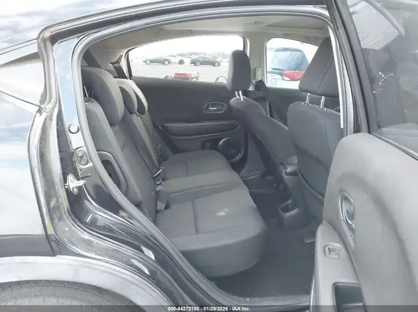 3CZRU5H5XHM702452 2017 HONDA HR-V - Image 8