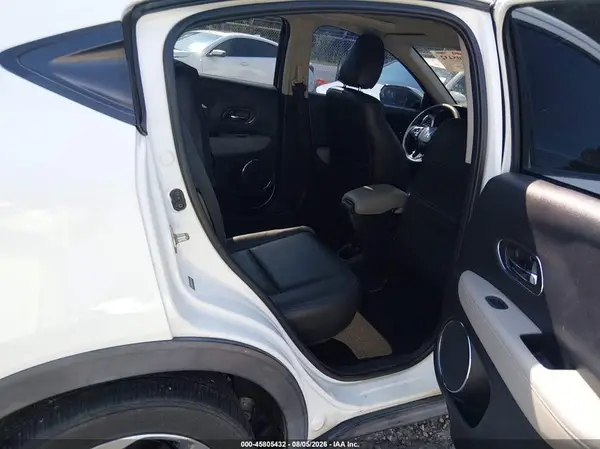 3CZRU5H5XHM711958 2017 HONDA HR-V - Image 8