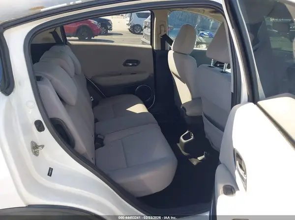 3CZRU5H5XHM714312 2017 HONDA HR-V - Image 8