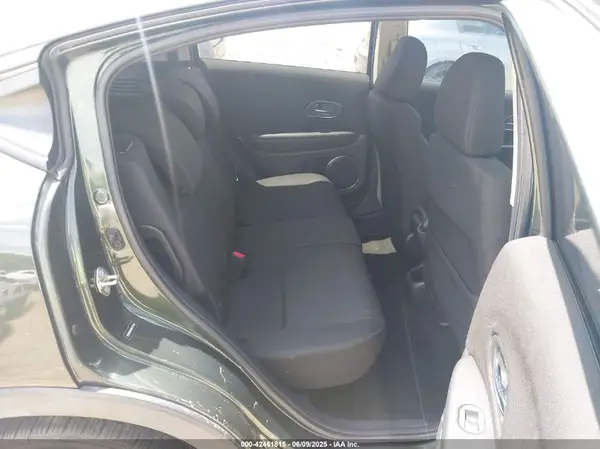3CZRU5H5XHM719140 2017 HONDA HR-V - Image 8