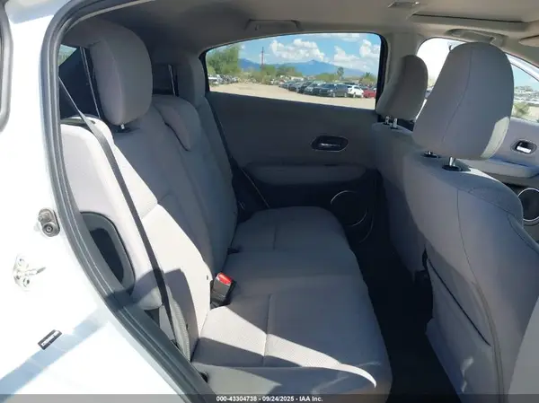 3CZRU5H5XHM719655 2017 HONDA HR-V - Image 8