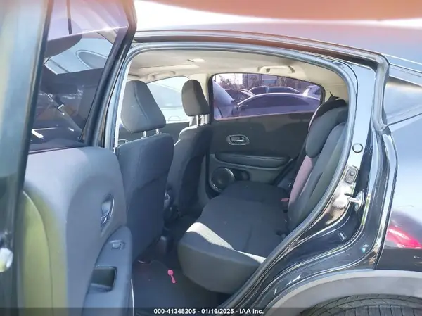 3CZRU5H5XHM722720 2017 HONDA HR-V - Image 8
