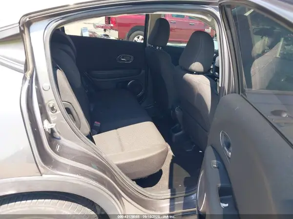3CZRU5H5XHM722880 2017 HONDA HR-V - Image 8