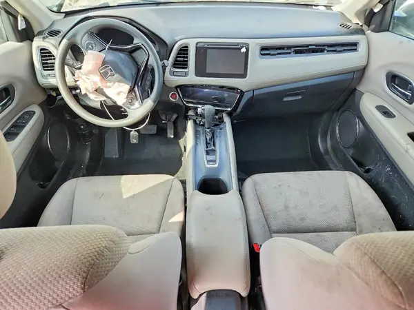 3CZRU5H5XHM725214 2017 HONDA HR-V - Image 8