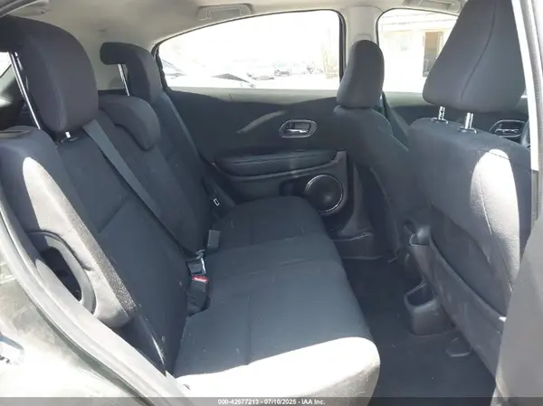 3CZRU5H5XJG706294 2018 HONDA HR-V - Image 8