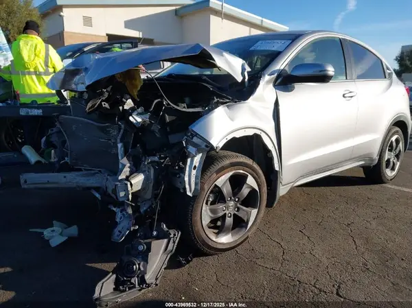 3CZRU5H5XJM716597 2018 HONDA HR-V - Image 2