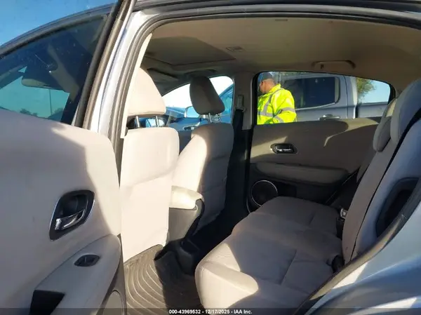 3CZRU5H5XJM716597 2018 HONDA HR-V - Image 8