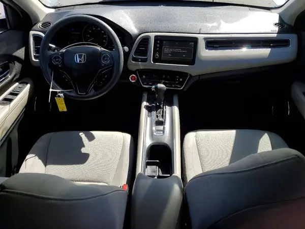 3CZRU5H5XKM703673 2019 HONDA HR-V - Image 8