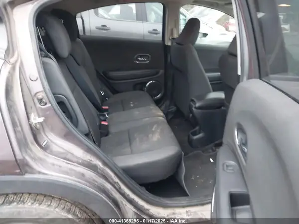3CZRU5H5XKM707982 2019 HONDA HR-V - Image 8