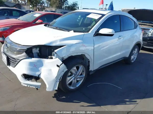 3CZRU5H5XKM716245 2019 HONDA HR-V - Image 2