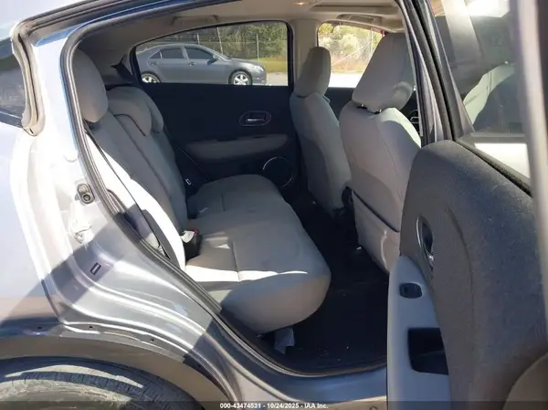 3CZRU5H5XKM725964 2019 HONDA HR-V - Image 8