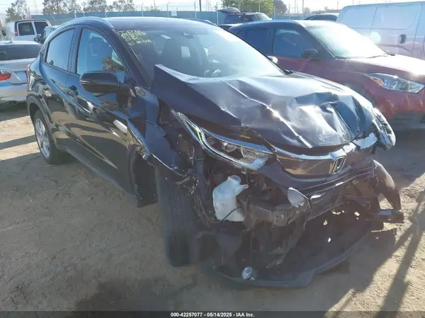 3CZRU5H5XLM703870 2020 HONDA HR-V - Image 1