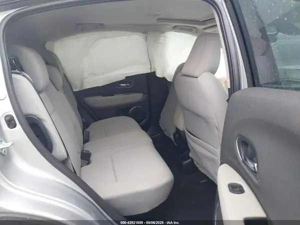 3CZRU5H5XNM732238 2022 HONDA HR-V - Image 8