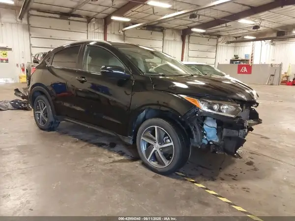 3CZRU5H5XNM738802 2022 HONDA HR-V - Image 1