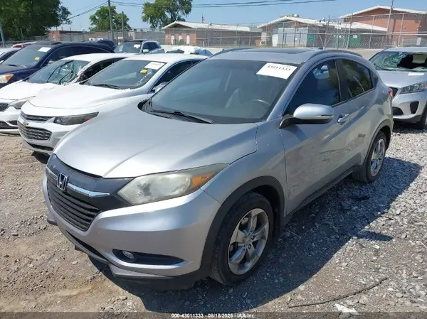 3CZRU5H70HM703210 2017 HONDA HR-V - Image 2