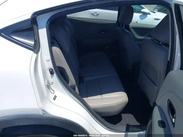 3CZRU5H70HM710030 2017 HONDA HR-V - Image 8