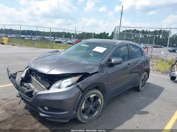 3CZRU5H70JM701057 2018 HONDA HR-V - Image 2