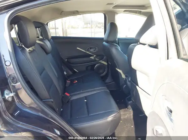 3CZRU5H70JM702032 2018 HONDA HR-V - Image 8