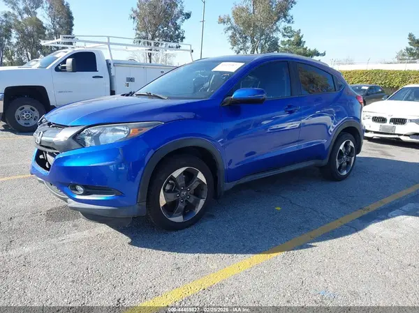 3CZRU5H70JM702080 2018 HONDA HR-V - Image 2
