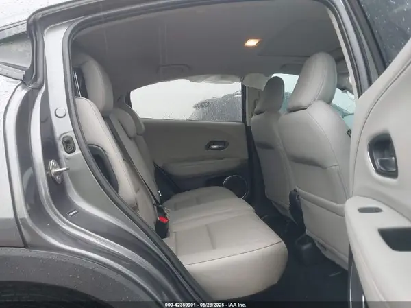 3CZRU5H70KM715106 2019 HONDA HR-V - Image 8