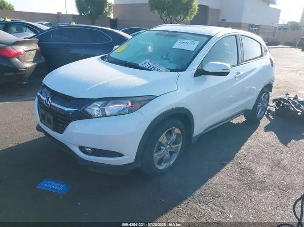 3CZRU5H71HM703927 2017 HONDA HR-V - Image 2