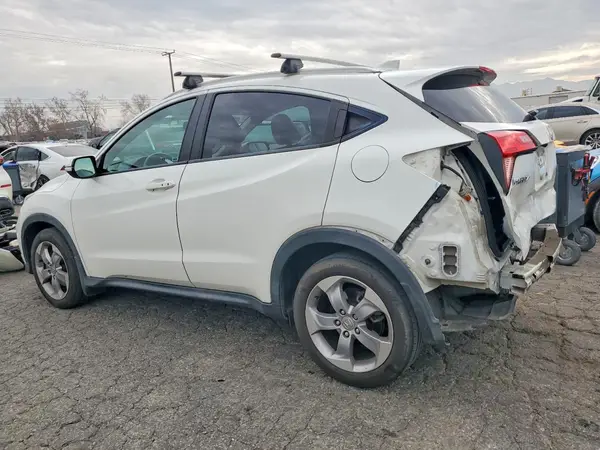 3CZRU5H71HM704964 2017 HONDA HR-V - Image 2