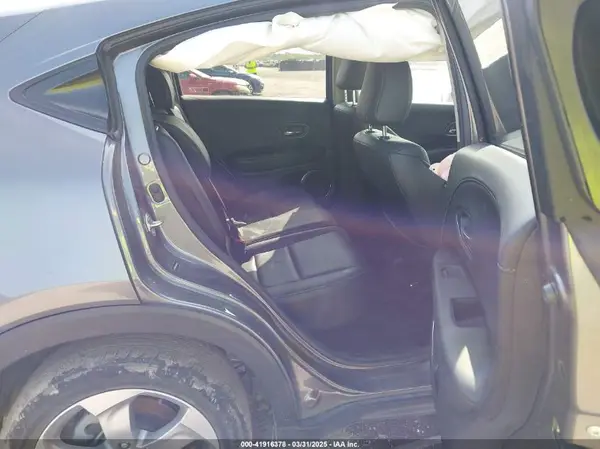 3CZRU5H71HM724292 2017 HONDA HR-V - Image 8