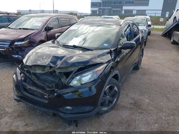 3CZRU5H71JM709880 2018 HONDA HR-V - Image 2