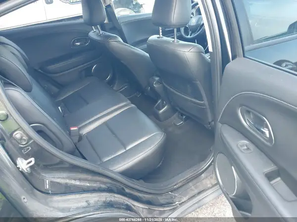3CZRU5H71JM709880 2018 HONDA HR-V - Image 8