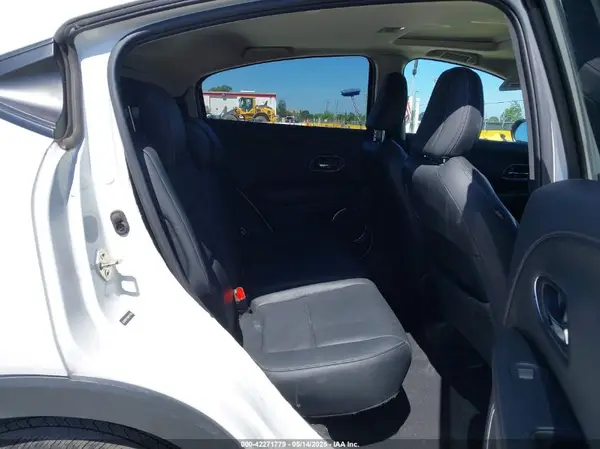 3CZRU5H71KM712778 2019 HONDA HR-V - Image 8