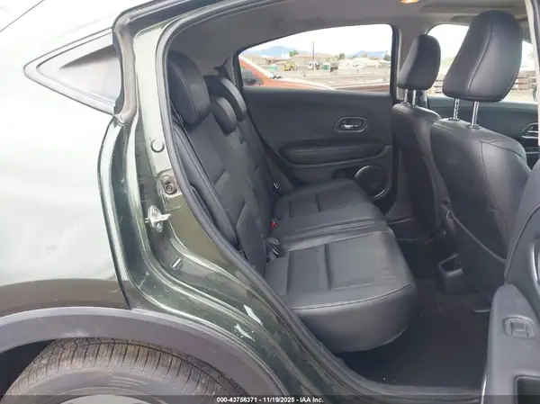 3CZRU5H72HM705685 2017 HONDA HR-V - Image 8