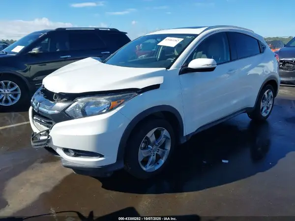 3CZRU5H72HM707548 2017 HONDA HR-V - Image 2