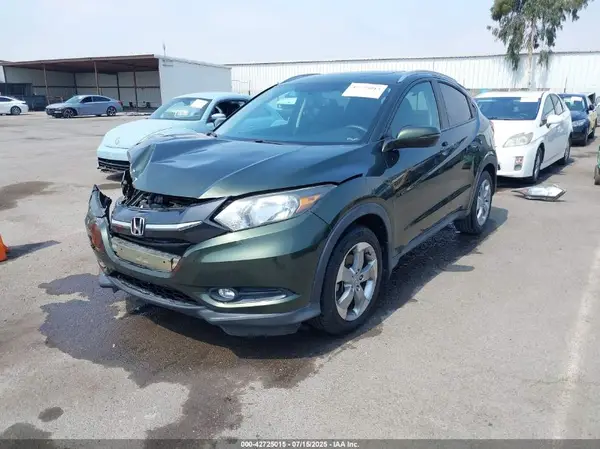 3CZRU5H72HM717464 2017 HONDA HR-V - Image 2