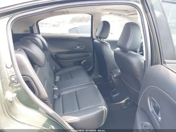 3CZRU5H72HM717464 2017 HONDA HR-V - Image 8