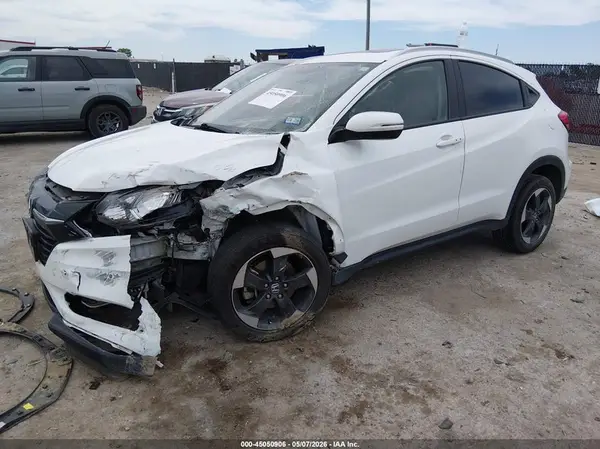 3CZRU5H72JM702887 2018 HONDA HR-V - Image 2