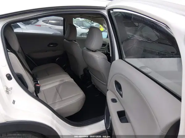 3CZRU5H72JM702887 2018 HONDA HR-V - Image 8