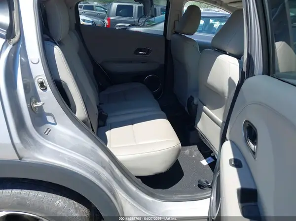 3CZRU5H72JM714019 2018 HONDA HR-V - Image 8