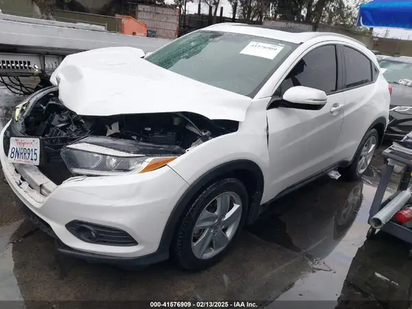 3CZRU5H72KM715687 2019 HONDA HR-V - Image 2