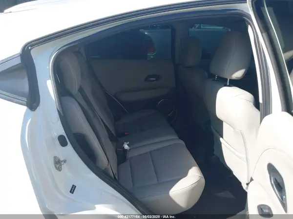 3CZRU5H73GM747703 2016 HONDA HR-V - Image 8