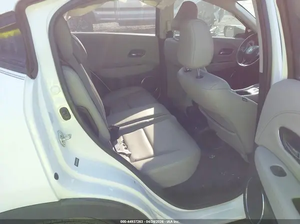 3CZRU5H73HM707591 2017 HONDA HR-V - Image 8