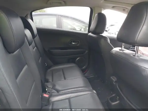 3CZRU5H73HM712452 2017 HONDA HR-V - Image 8